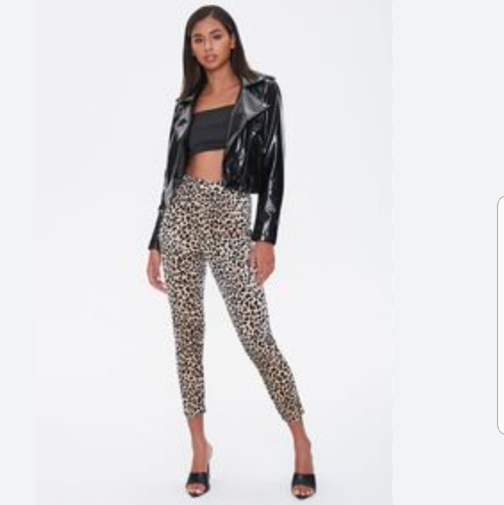 🍁🌺Forever 21 high rise athletic leggings with moisture wicking fabric